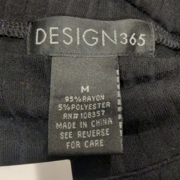 Design365 Black and White Tie Dye Long Sleeve Cut Out Shoulder Top size Medium - Picture 5 of 6